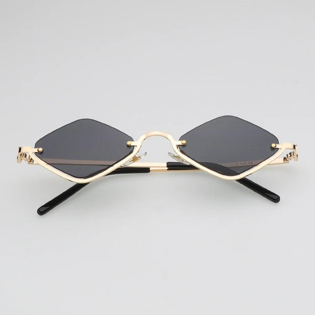 Aura Diamond Green Sunglasses: Buy 1, Get 1 Free